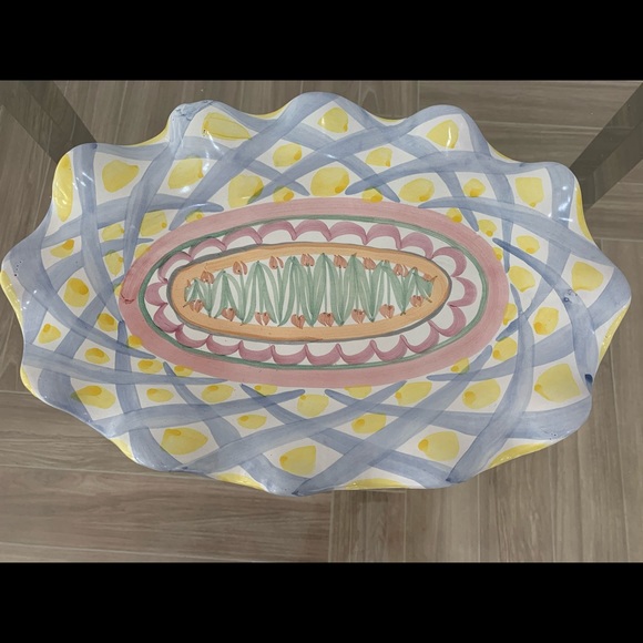 MacKenzie-Child’s Aalsmeer Ruffled Platter - Picture 3 of 15